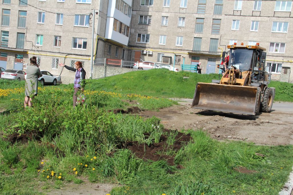 Спецтехника работала утром 29 мая. Фото: Анна Куприянова, "Глобус"