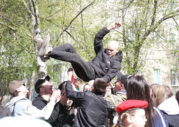 В Серове прошла вторая отправка призывников в армию в рамках весеннего призыва 2024 года