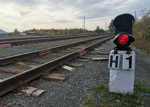 Серовская транспортная прокуратура проводит проверку по факту гибели человека под Ивделем