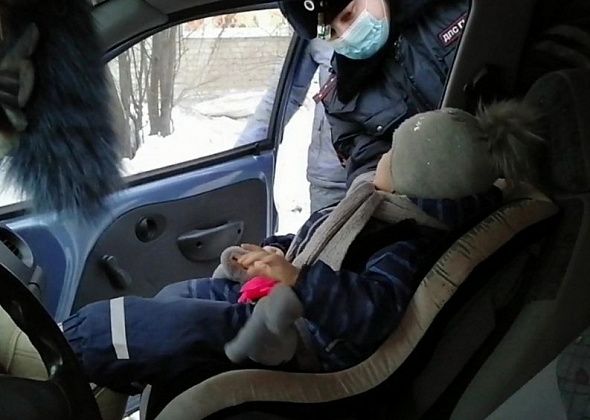 Сотрудники ГИБДД Серова ежедневно проводят профилактические рейды по выявлению нарушений правил перевозки детей