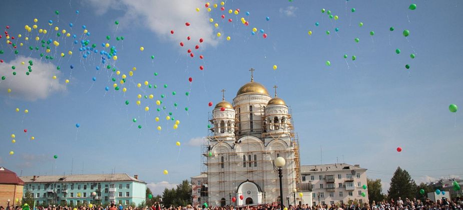 Юных серовчан посвятили в первоклассники