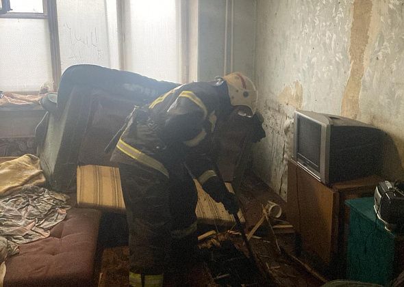 В Серове горела сухая трава и комната в общежитии на Сортировке