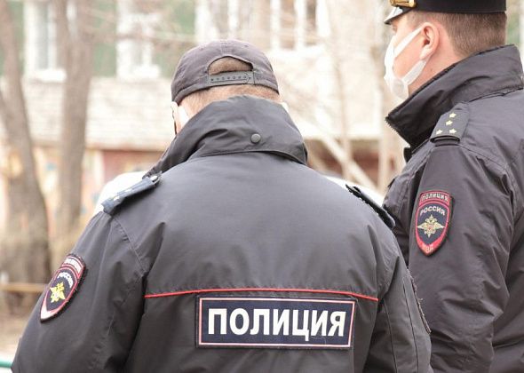 Собутыльник украл у пенсионера из Серова карточку и отправился на шопинг. Купил цветы девушке