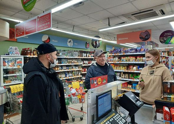 “Возьмите колбасы и все, что нужно”. В Серове волонтеры оплатили продукты пенсионерам и молодым мамочкам