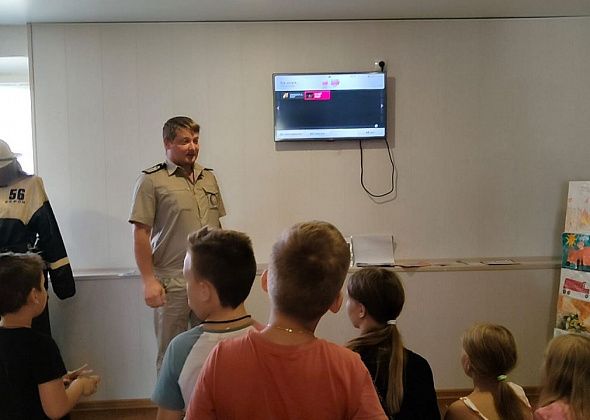 Юные серовчане из «Ратника» побывали в гостях у огнеборцев