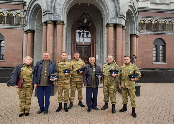 Серовчанина наградили медалями за помощь детям Донбасса и за возрождение казачества