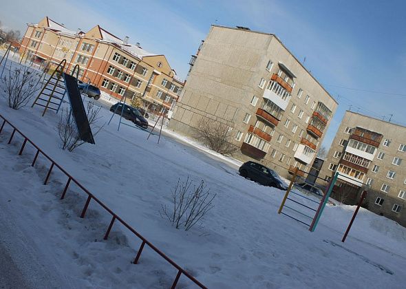 В Серове планируют обустроить двор по улице Ленина