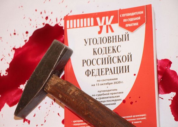 Екатеринбуржец устал ухаживать за 92-летней мамой, прибил ее гвоздем к полу и забил молотком до смерти
