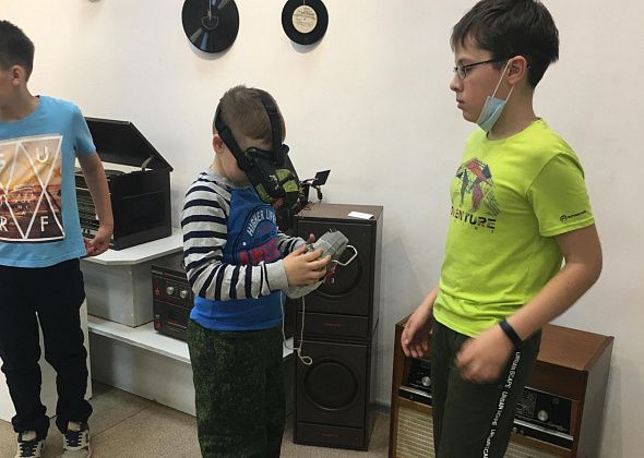 На "Ночи музеев" в Серове читали пьесу "Медбрат" и смотрели "Гаджеты прошлого века"