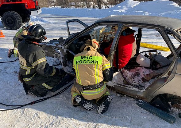 Команда серовской пожарной части стала лучшей в конкурсе по проведению аварийно-спасательных работ