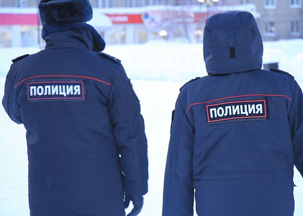 Пьяный серовчанин, не заплатив, вынес из магазина корзину с продуктами и алкоголем. Шоколад раздал прохожим