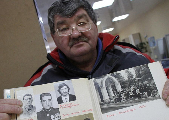 В памяти – осколок под сердцем и орденская книжка. Анатолий Губин хочет, чтобы имя отца, прошедшего войну, было занесено на мемориал