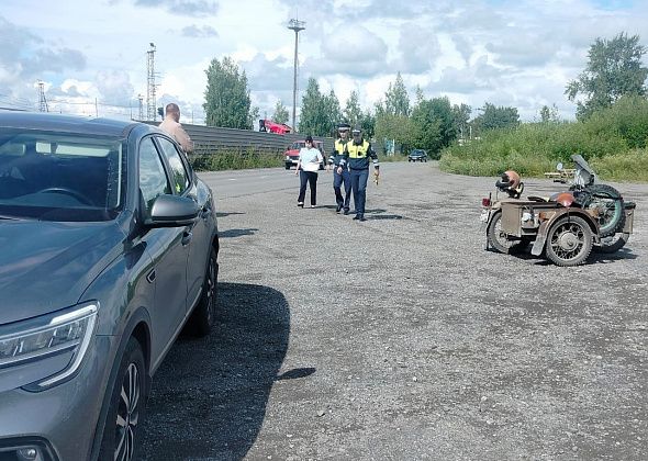 Очередное ДТП произошло в Серове. Иномарка и мотоцикл одновременно пошли на обгон и столкнулись