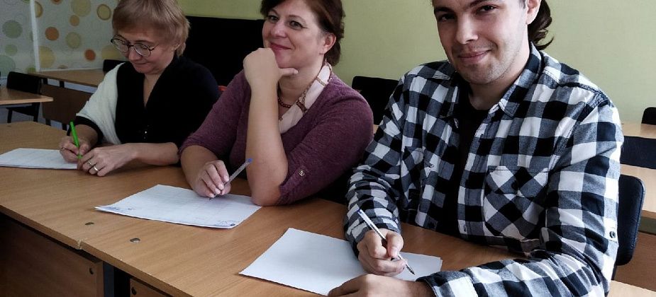 Как в Серове проходил чемпионат по чтению вслух "Открой рот" 