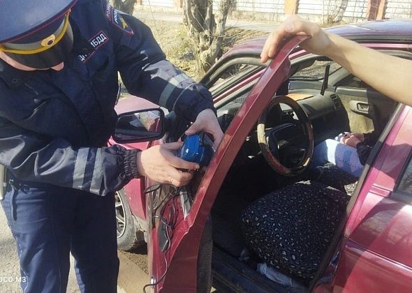 Госавтоинспекция Серова в апреле выявила 85 нарушений тонировки. Одного водителя арестовали на сутки