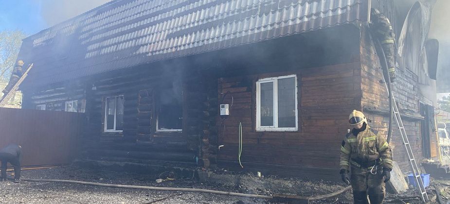 “До слез тронуло - сколько нам людей помогло”. Погорельцы благодарят серовчан за помощь