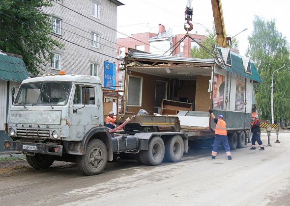 В Серове власти демонтировали остановочный комплекс. Его владельцы не согласны с действиями мэрии