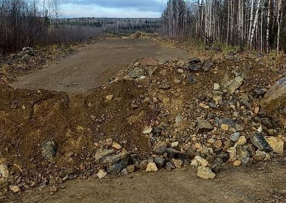 Проезд к карьеру бывшего «Серовского рудника» ограничили, но не до конца. А мусор не вывезли