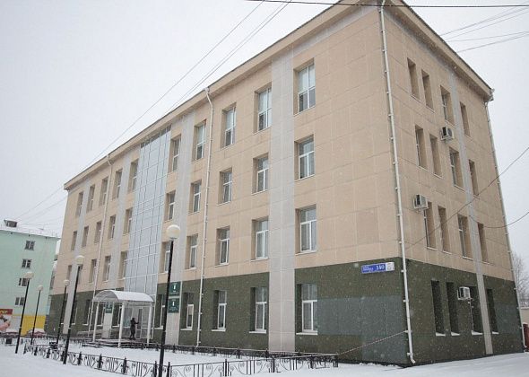 Мэрия ищет подрядчика, который будет аккуратно убирать снег возле администрации