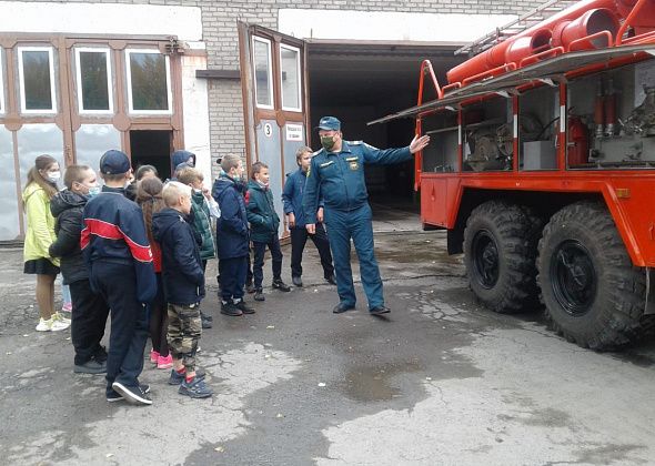 Юные серовчане посетили пожарную часть