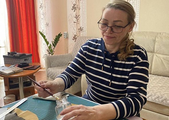 "Потому что получаешь удовлетворение от этого". Серовчанка создает изделия из кожи