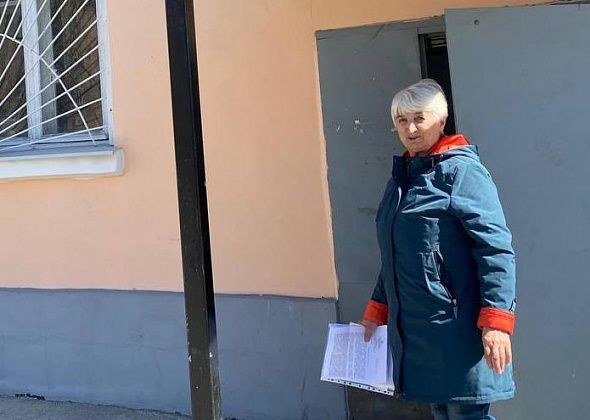 “Помогите нам отстоять дом”. Серовчане из дома, где 6 лет назад рухнули перекрытия, боятся обрушения всего здания