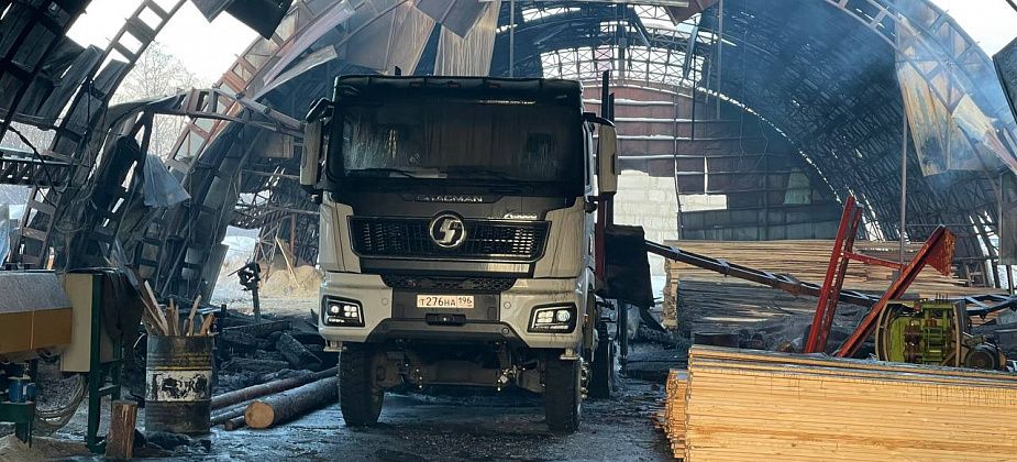 При пожаре на пилораме в Серове погиб человек
