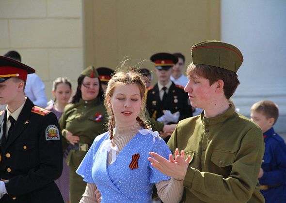 Серовчан приглашают в литературно-танцевальную гостиную «Эхо войны и память сердца»
