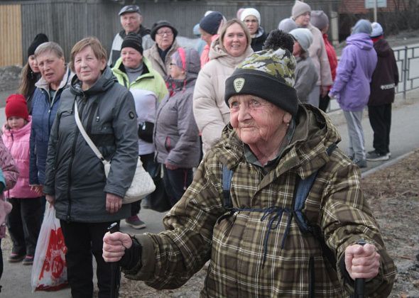 “Как всегда, женщины более активны”. Серовчане вышли на “Утреннюю прогулку”