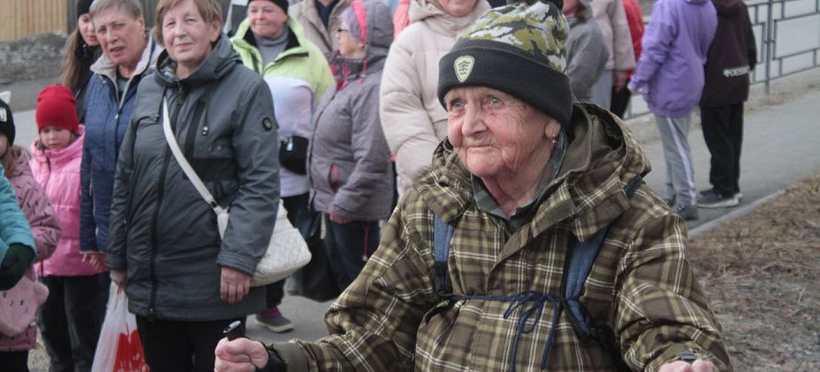 “Как всегда, женщины более активны”. Серовчане вышли на “Утреннюю прогулку”