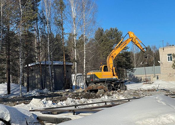 В Серове снесли старое здание морга, новое - пока не построили