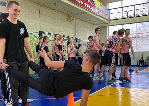 В Серове состоялся финал студенческих эстафет «Живу здороВО». Победила команда будущих педагогов