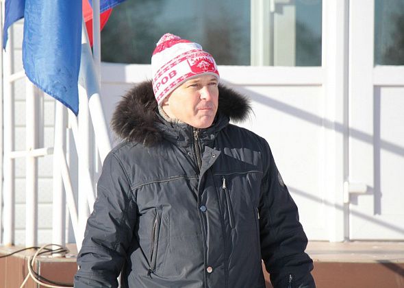 Проголосовали единогласно. Председатель Думы ответил на вопросы об увеличении расходов на главу