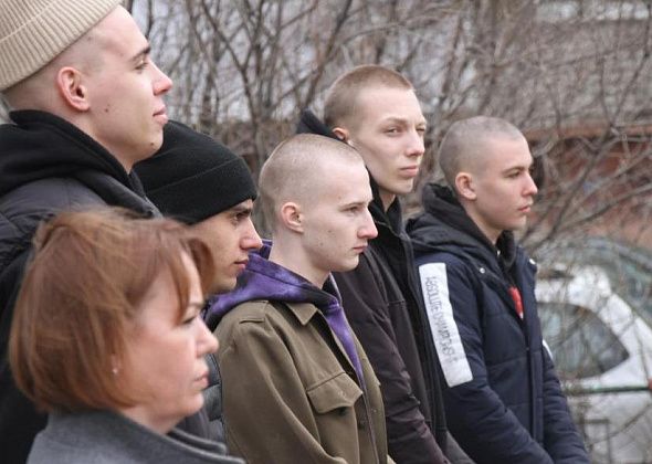 В Серове прошла первая отправка в армию в рамках весеннего призыва 2024 года