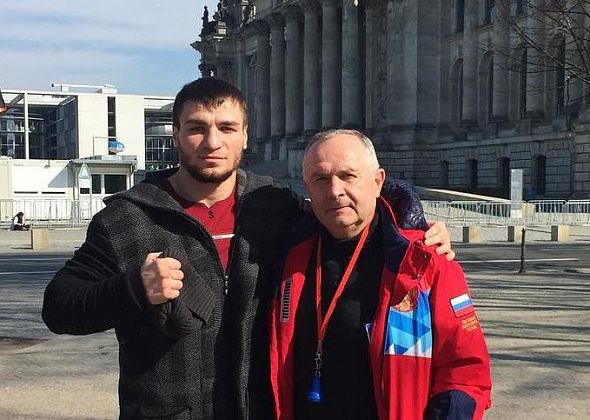Воспитанник уроженца Серова, тренера по боксу Александра Мартынова, взял бронзу на Олимпиаде в Токио
