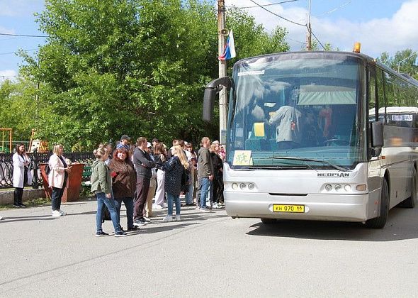 Серовчанка спросила замминистра, не будут ли ущемлены права детей, которые не привиты от COVID-19? Что ей ответили