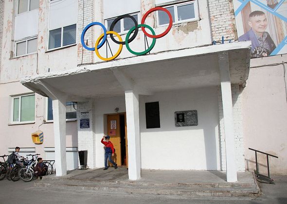 В серовскую спортшколу приехали полиция и спецслужбы