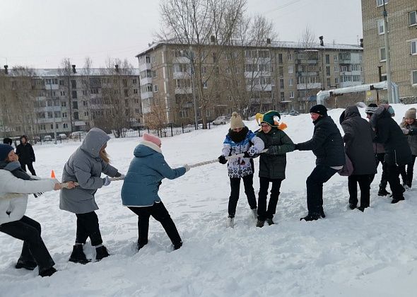 Серовские школьники устроили Масленицу для людей с ограниченными возможностями здоровья