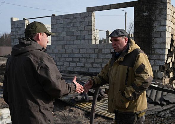 "За руку здоровался, говорил: “Мы вам поможем”. Погорельцам из Сосьвы отказали в жилье и они пошли в суд