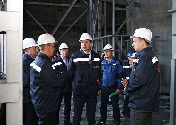 На метзаводе в Серове замгубернатору области и министру инвестиций показали экологические объекты