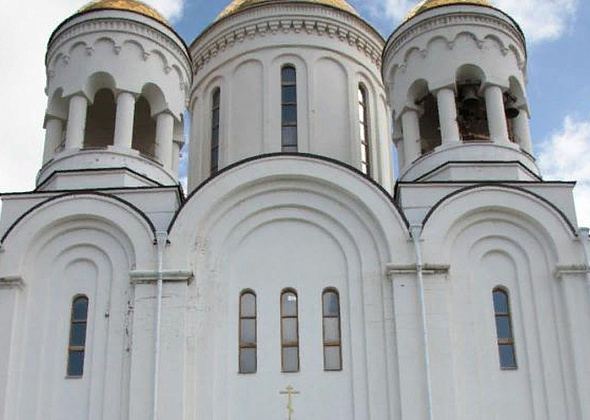 Серовский собор Преображения Господня собирает макулатуру, чтобы купить подарки сиротам