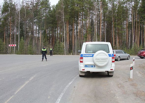 Посты ДПС будут дежурить на въезде в Сосьву до окончания противопожарного режима