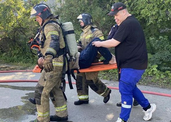 В Серове горела квартира в пятиэтажном доме. Есть пострадавший