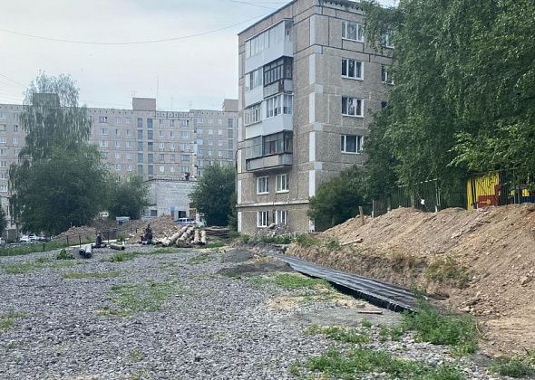 В Серове прокуратура начала проверку из-за падения пенсионерки в яму