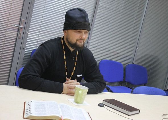 "Дети - лучшая инвестиция". Как церковь помогает многодетным семьям? Подкаст