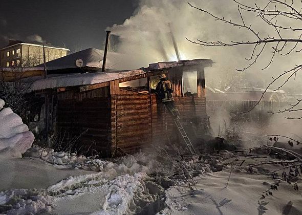 В районе пожарной части Серова горела баня