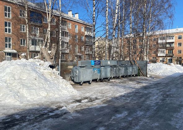 В Серове вывезли мусор с контейнерной площадки, на которую жаловались горожане