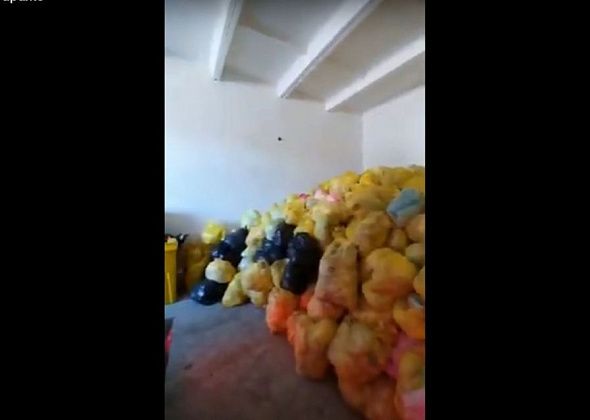 Серовчанин обнаружил склад медицинских отходов в гаражном боксе: "Ответили, что это - не наше дело"...