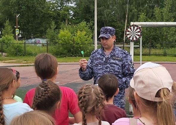 Для юных серовчан, отдыхающих на летних площадках, провели правовую игру «Город Правознаний-2022» 