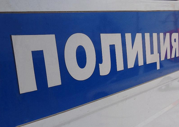 Серовчане сдали полицейским молодого человека, который искал наркозакладку